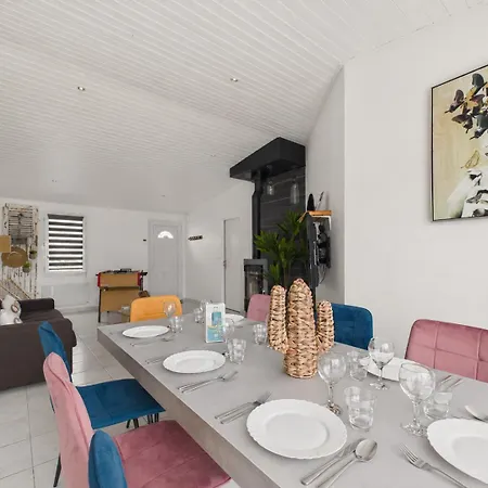 Maison 7 Pers Piscine, Plancha & Baby-foot
